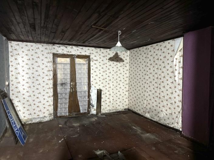 Image No.10-3 Bed House for sale