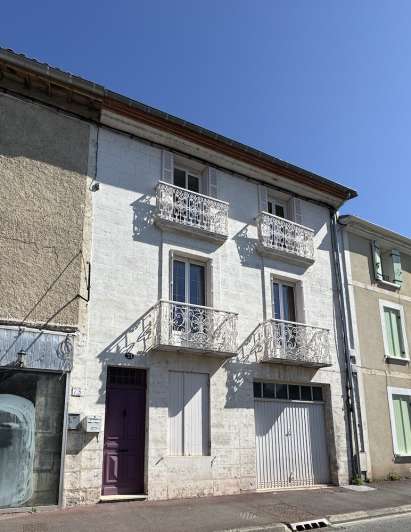 Rib&#233;rac, Townhouse