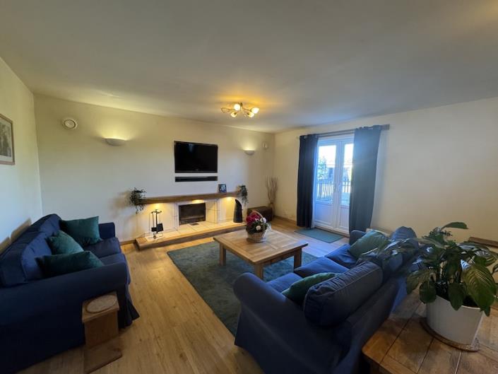 Image No.2-6 Bed Country House for sale