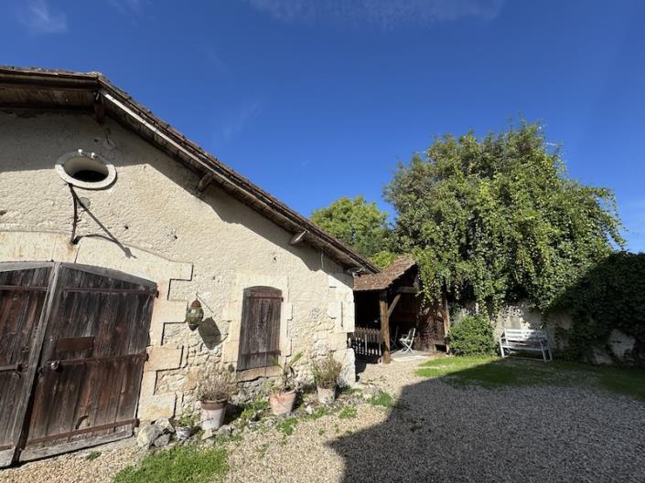 Image No.7-5 Bed Chateaux for sale