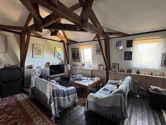 Image No.2-6 Bed House for sale