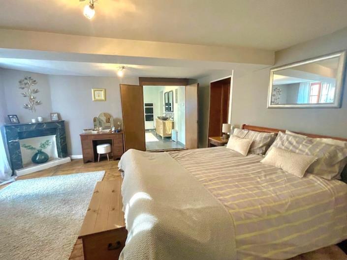 Image No.14-3 Bed Village House for sale