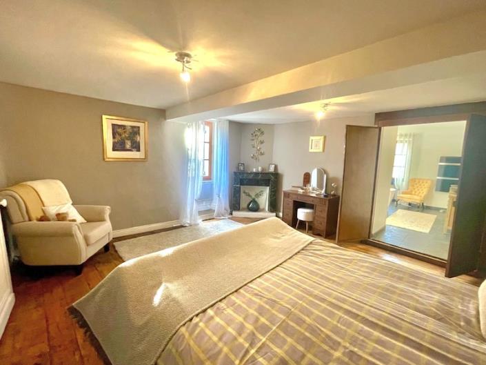 Image No.17-3 Bed Village House for sale