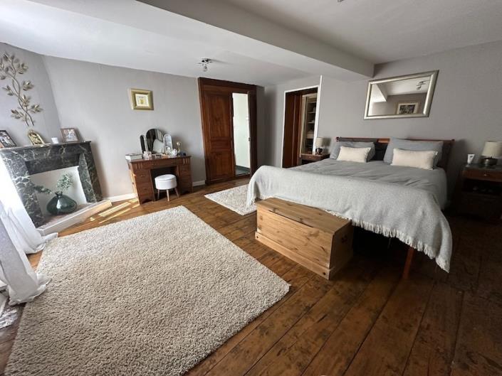 Image No.5-3 Bed Village House for sale