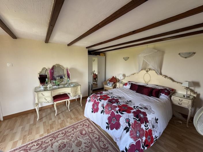 Image No.6-3 Bed Country House for sale