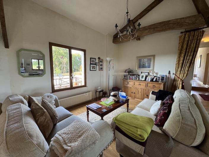 Image No.7-3 Bed Country House for sale