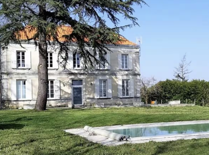 Image No.1-7 Bed Country House for sale