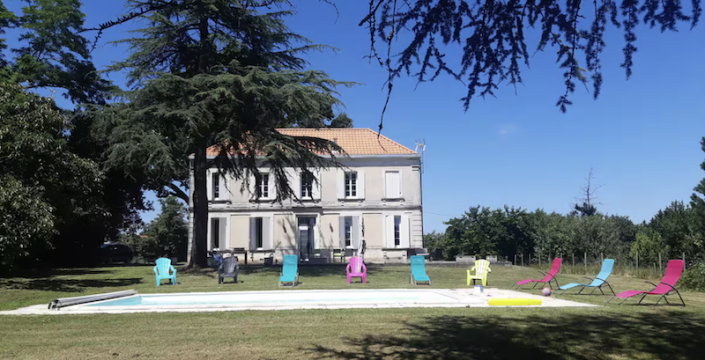 Image No.1-8 Bed Country House for sale