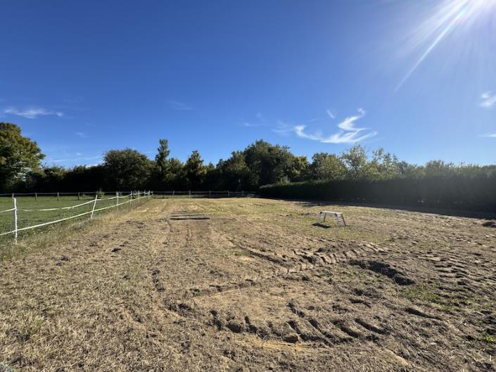 Image No.10-6 Bed Country House for sale