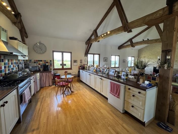 Image No.3-3 Bed Country House for sale