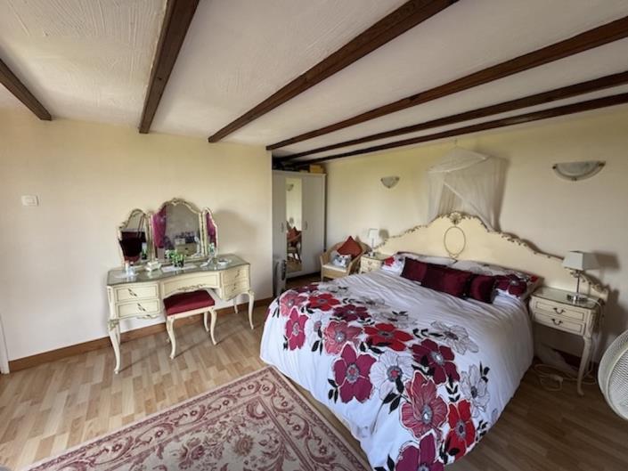 Image No.6-3 Bed Country House for sale