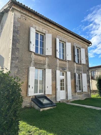 Image No.2-Maison de 3 chambres à vendre à Aubeterre-sur-Dronne