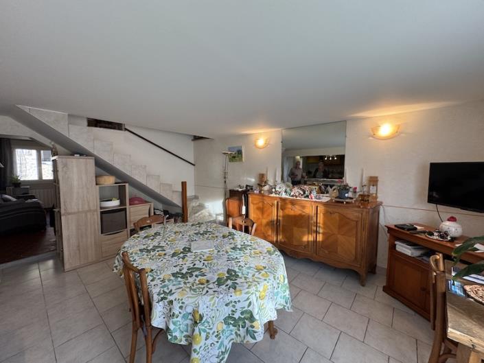 Image No.2-Chalet de 2 chambres à vendre à Montguyon