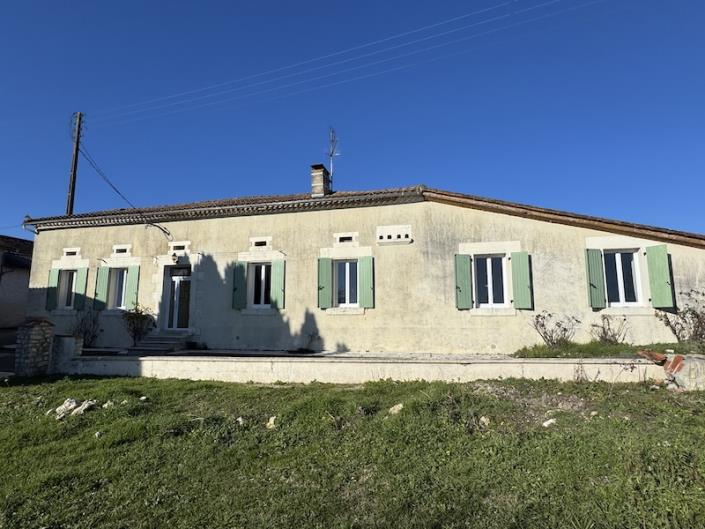 Image No.11-4 Bed Farmhouse for sale