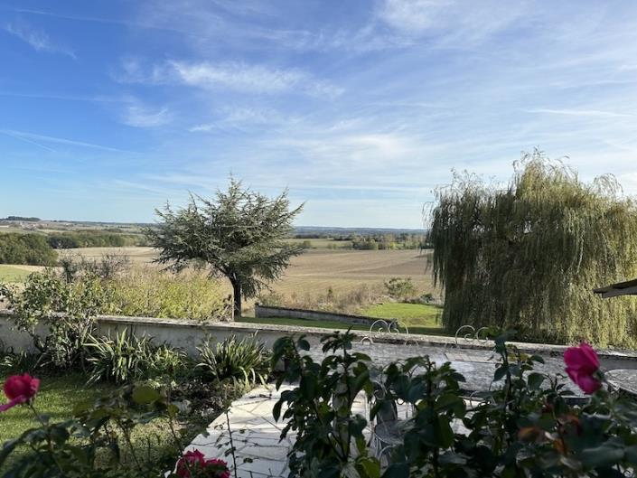 Image No.2-Maison de campagne de 5 chambres à vendre à Aubeterre-sur-Dronne