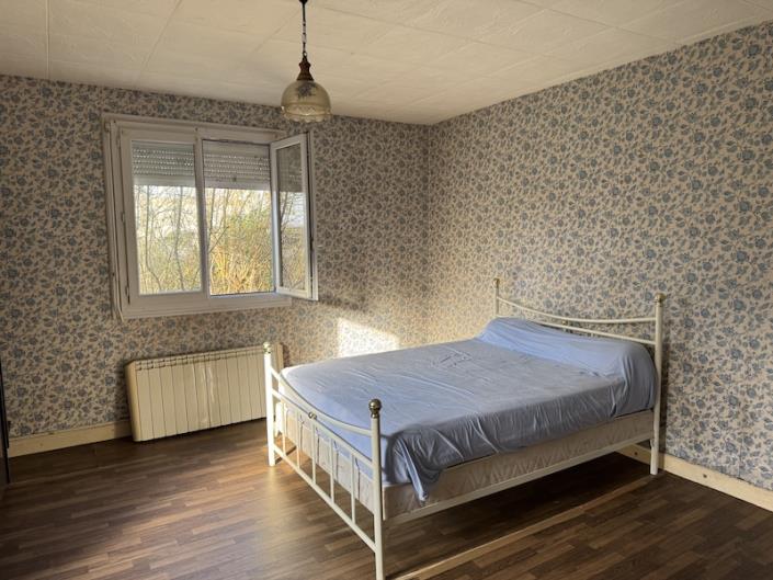 Image No.5-2 Bed House for sale