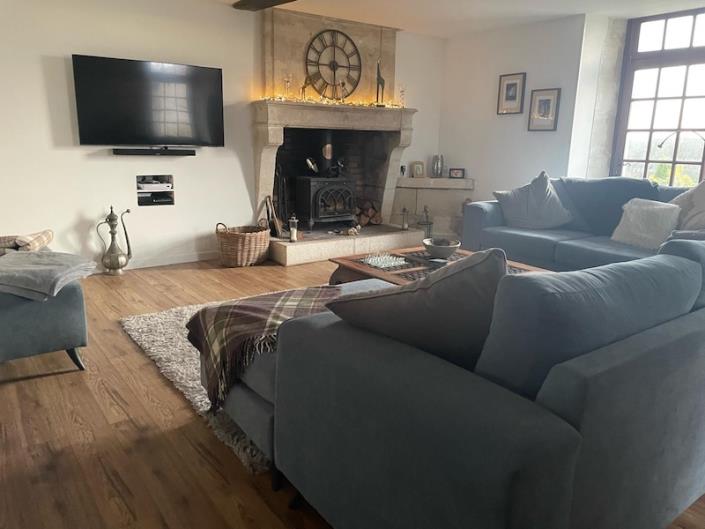 Image No.10-4 Bed Country Property for sale