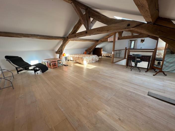 Image No.10-3 Bed House for sale