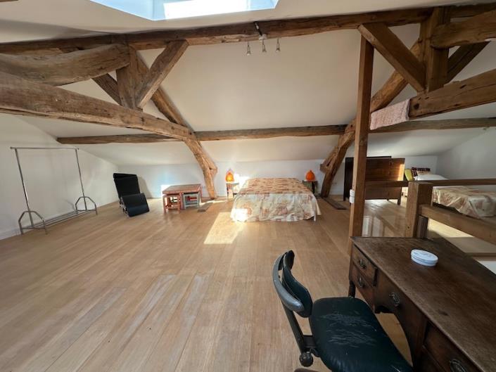 Image No.9-3 Bed House for sale