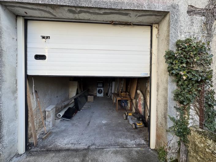 Image No.11-3 Bed House for sale