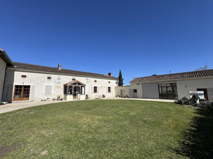 Image No.8-6 Bed Country Property for sale