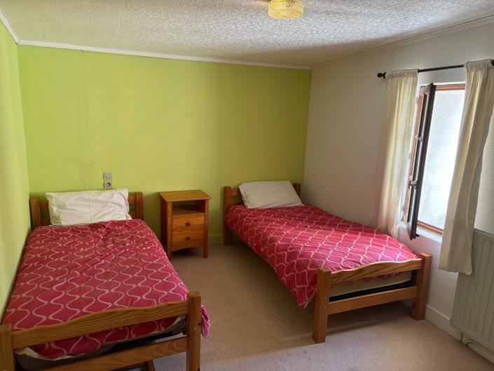 Image No.11-9 Bed Country House for sale