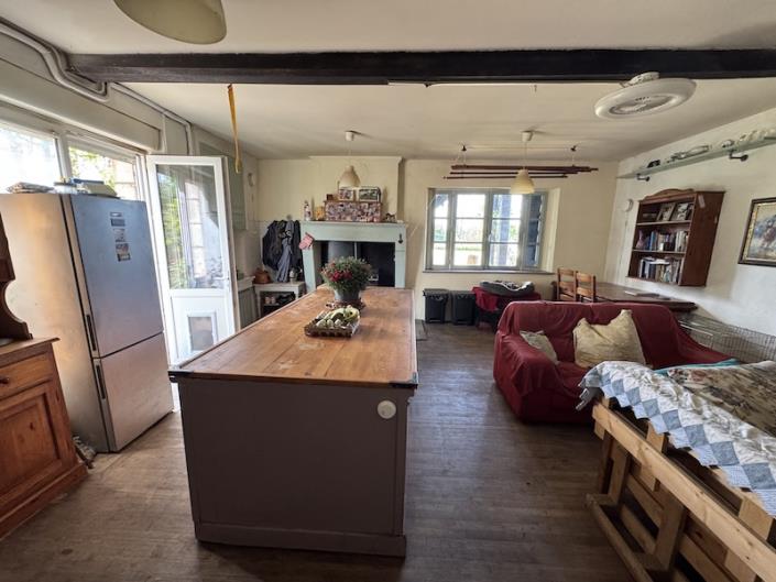 Image No.6-6 Bed Country Property for sale