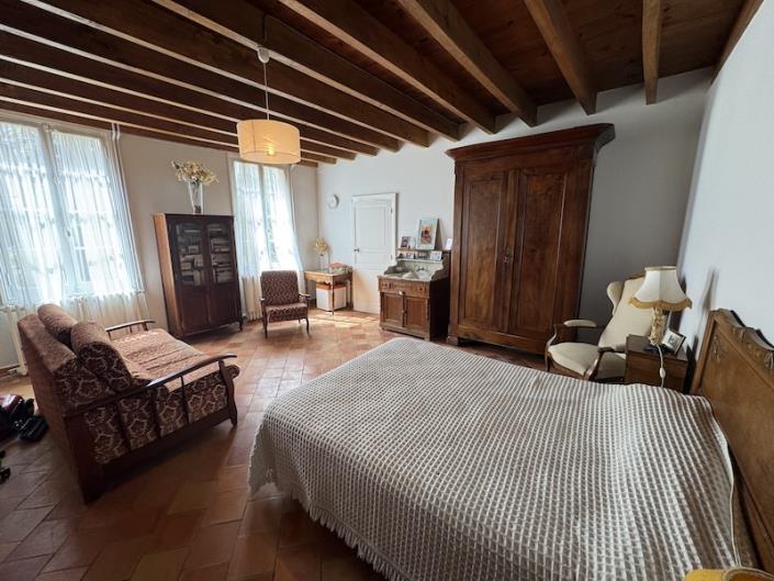 Image No.6-4 Bed Country House for sale