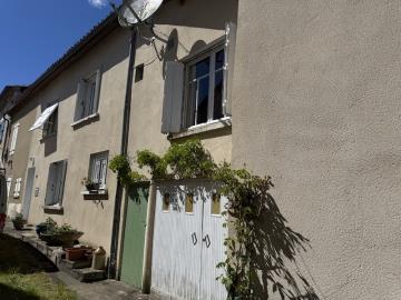 1 - Salles-Lavalette, Townhouse