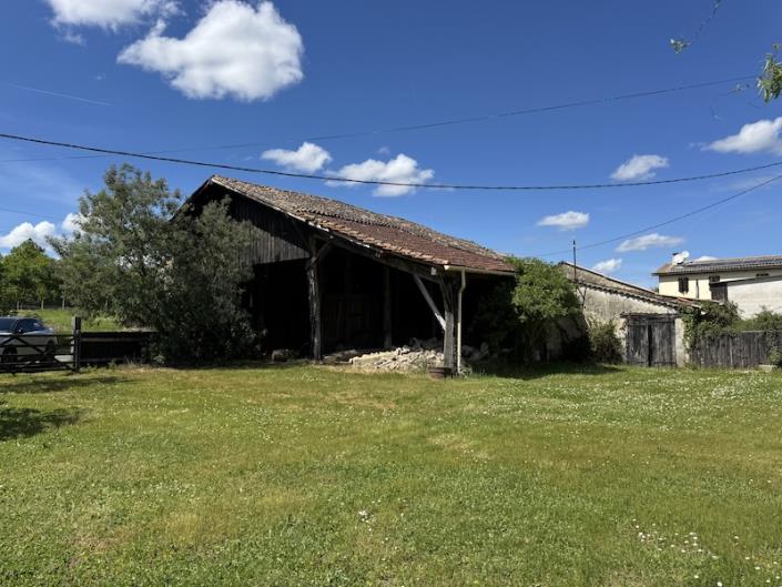Image No.9-Maison de campagne de 5 chambres à vendre à Montguyon