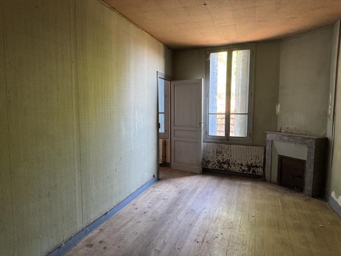 Image No.6-Commercial de 7 chambres à vendre à Montguyon