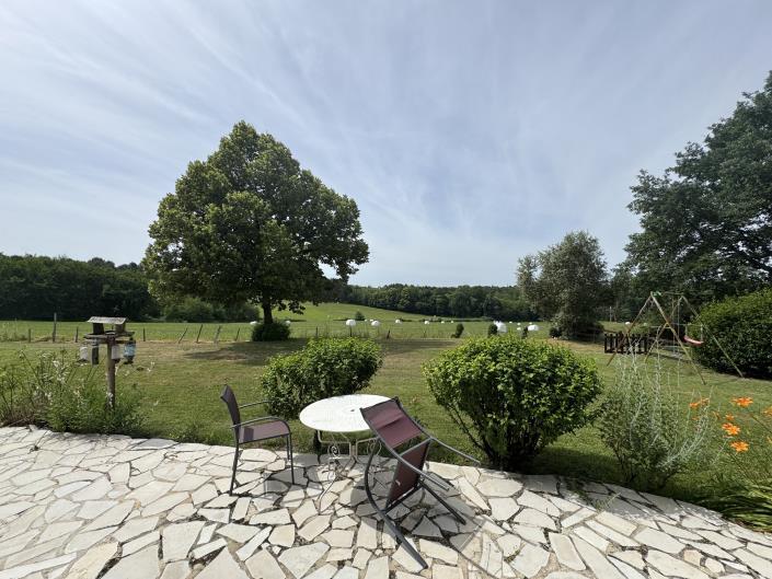 Image No.9-8 Bed Country Property for sale