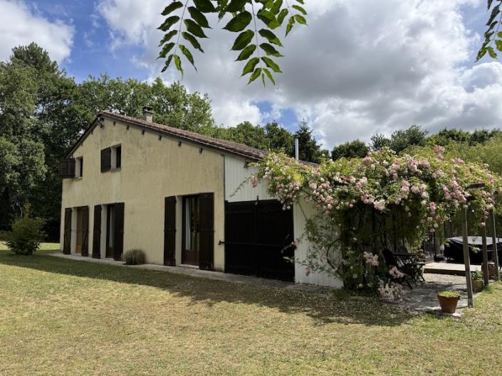 Image No.2-4 Bed Country House for sale