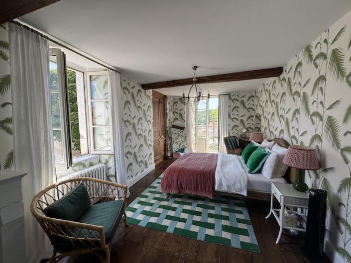 Image No.5-6 Bed Village House for sale