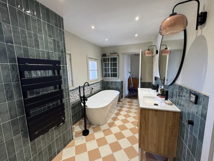 Image No.7-6 Bed Village House for sale