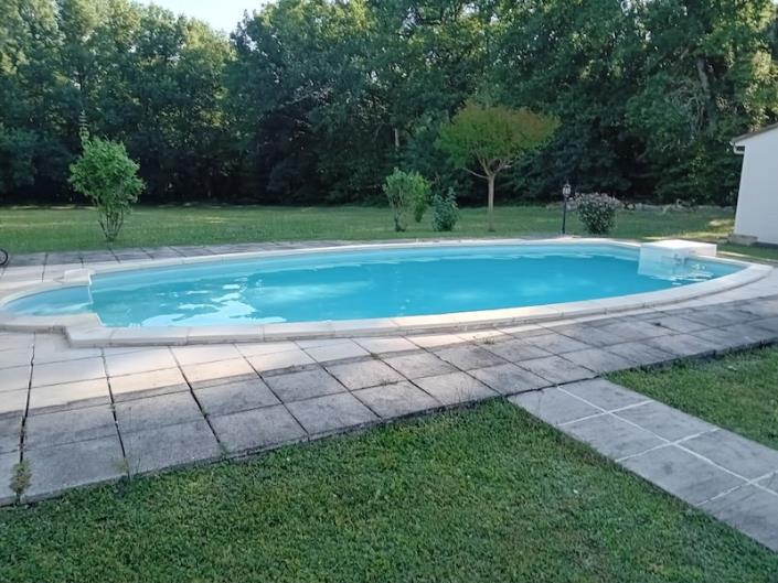 Image No.2-4 Bed Country House for sale