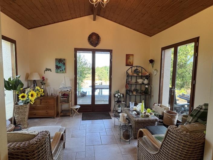 Image No.6-2 Bed Bungalow for sale