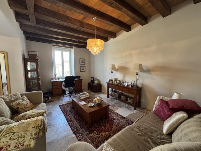 Image No.3-3 Bed House for sale