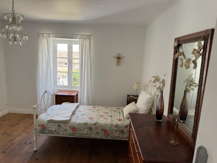 Image No.9-3 Bed House for sale
