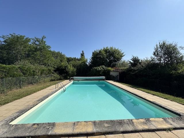 Image No.2-5 Bed Farmhouse for sale