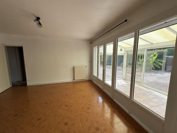 Image No.3-3 Bed House for sale