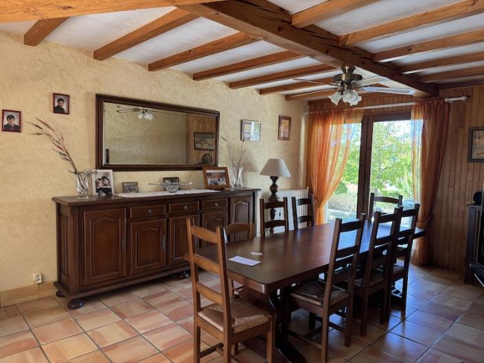 Image No.8-6 Bed Country House for sale