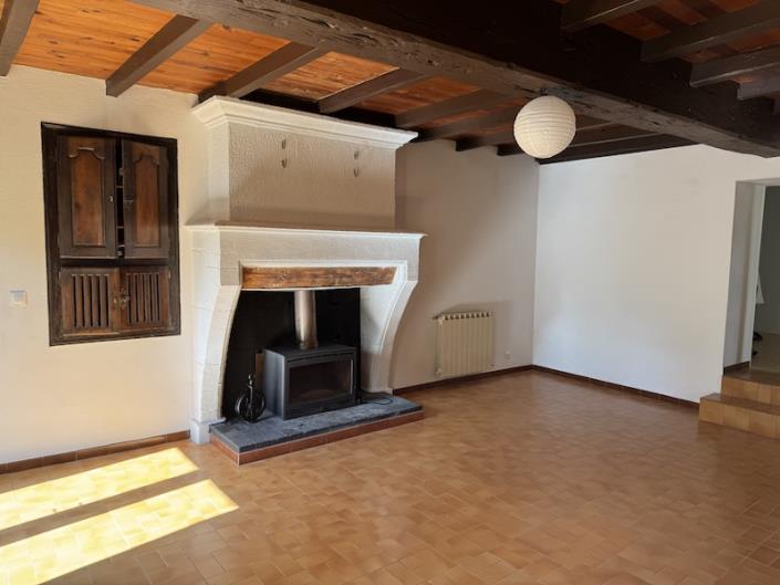 Image No.2-3 Bed Farmhouse for sale