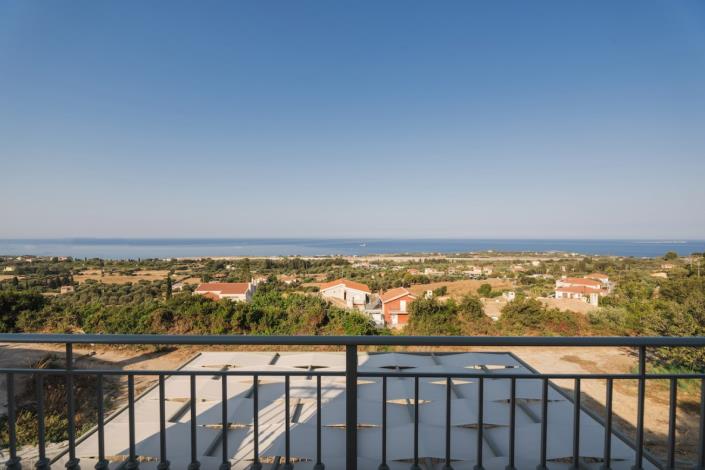 Image No.10-2 Bed Villa for sale