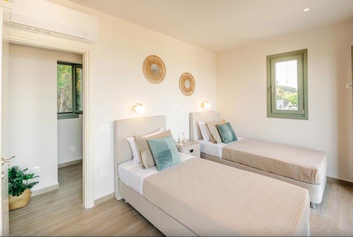 Image No.6-2 Bed Villa for sale