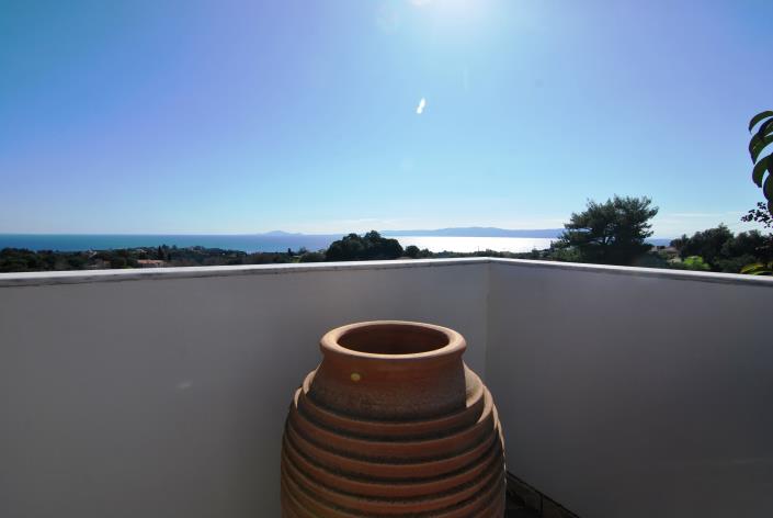 Image No.21-2 Bed Villa / Detached for sale