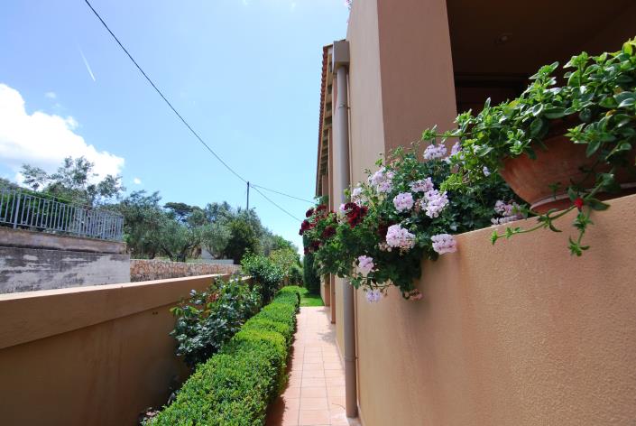 Image No.3-4 Bed Villa for sale