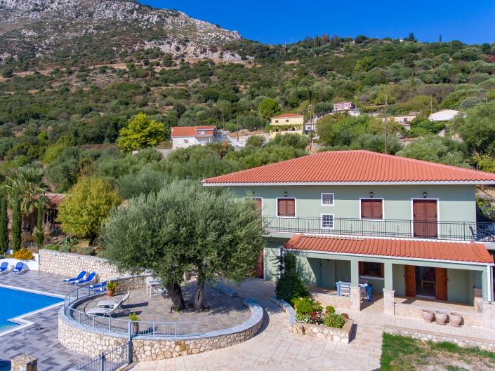 Image No.1-Villa de 6 chambres à vendre à Valeriano