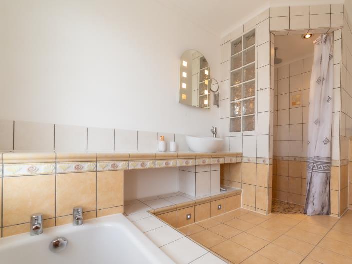 Image No.16-6 Bed Villa for sale