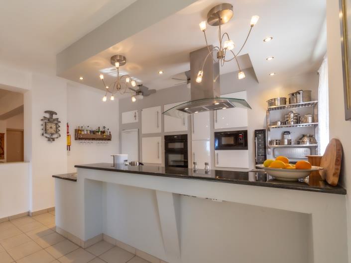 Image No.25-6 Bed Villa for sale